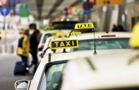 В Киеве в первый день "транспортного локдауна" значительно выросли цены на такси