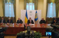 Порошенко гарантировал сохранение независимости НБУ при Смолие
