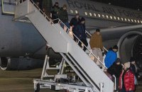 Українські танкісти прибули до Британії