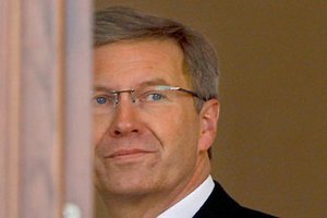 Президент Германии подал в отставку из-за обвинений в коррупции