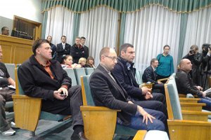 Яценюк, Тягнибок и Кличко вновь пошли к главе ЦИК