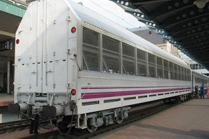 Туристы возят свои автомобили в Крым на поезде