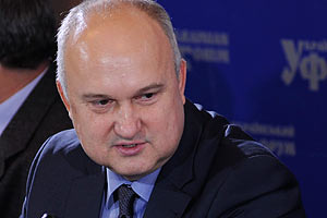 Экс-председатель СБУ Смешко прибыл в Генпрокуратуру