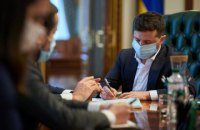 Зеленский приказал найти виновных в срыве доплат медикам