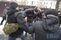 На суд по Труханову свезли титушек, где их избили националисты (обновлено)