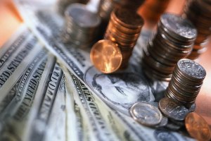 Доллар на межбанке упал до уровня 8,06 грн