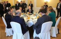 Меркель, Макрон и Путин обсудили Украину на саммите G20 (обновлено)