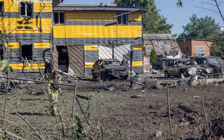 Росія завдала авіаудару по Сумах: є поранені та жертва (оновлено)