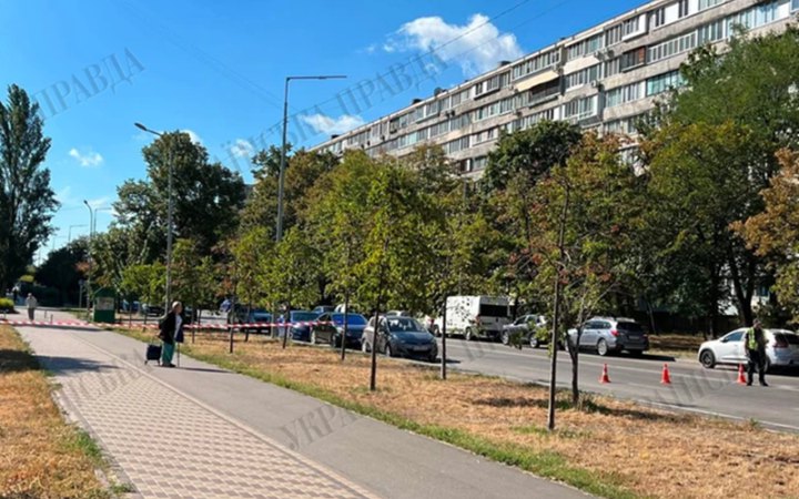 ​Поліція перекрила вулицю Шумського в Києві: це пов’язують зі спецоперацією СБУ та ГУР