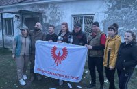 Волонтери і бійці ГУР передали допомогу постраждалим від окупантів громадам Сумщини