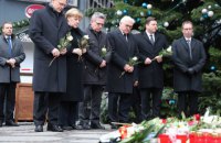 Меркель посетила место теракта в Берлине