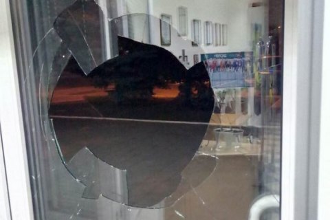 У Краматорську розбили двері в офісі місцевого телеканалу "ДоТБ"