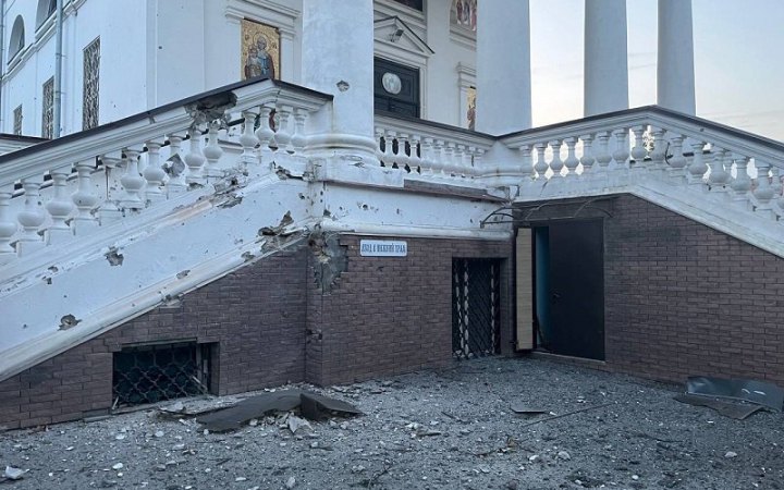 ​Росіяни за добу випустили майже 400 снарядів по Херсонщині, є жертва і поранені