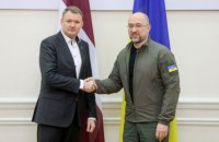 Шмигаль зустрівся з новообраним спікером латвійської парламенту Едвардсом Смілтенсом