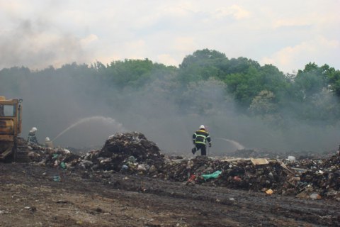 В Лубнах загорелась свалка