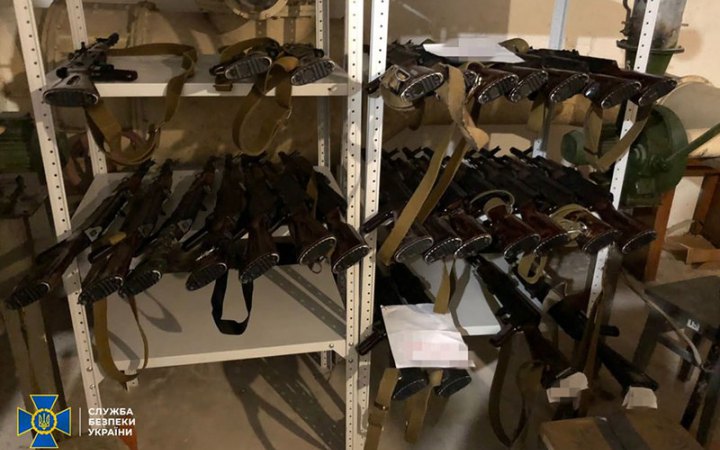 СБУ знешкодила злочинне угруповання, яке зберігало зброю та боєприпаси