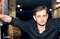 «Стихами артобстрел не остановить, но...»