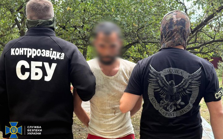 СБУ затримала на Хмельниччині безробітного, якого підозрюють у корегуванні ворожих обстрілів