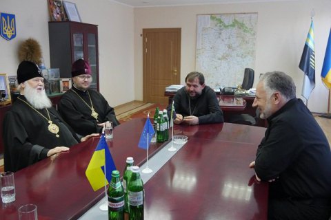 Патриарх Филарет посетил военных на линии фронта