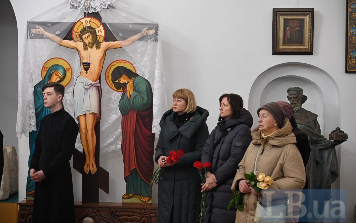 В Києві попрощалися з британським волонтером, який загинув під Соледаром