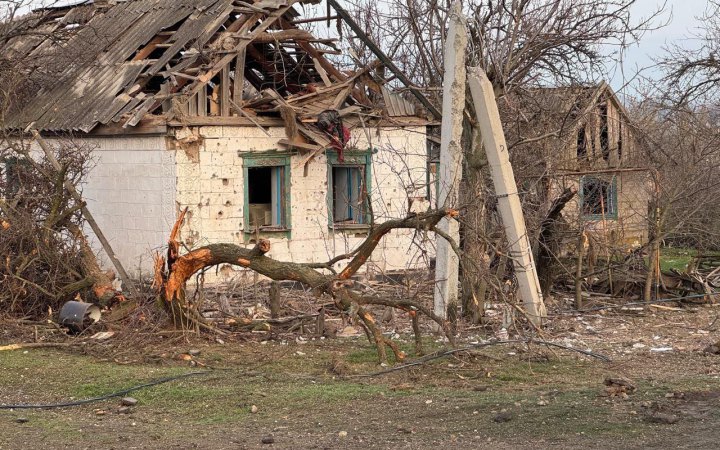 Головне за п'ятницю, 25 квітня: влучання в базу “Госпітальєрів” в Павлограді, авіаудар по Лиманській громаді, 116 боєзіткнень