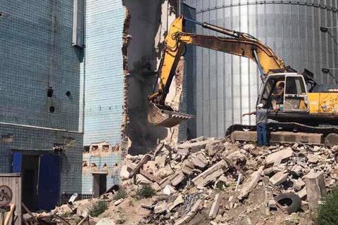 В Одесском порту снесли "голубой домик", несколько лет мешавший крупному инвестпроекту