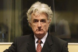 Трибунал снял с Караджича часть обвинений в геноциде