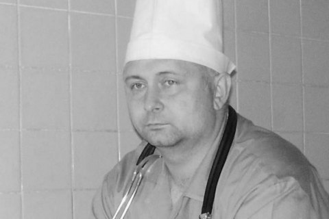 В Омске внезапно умер врач, лечивший Навального