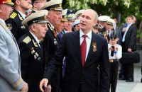 Путин в Крыму призвал уважать право россиян на самоопределение