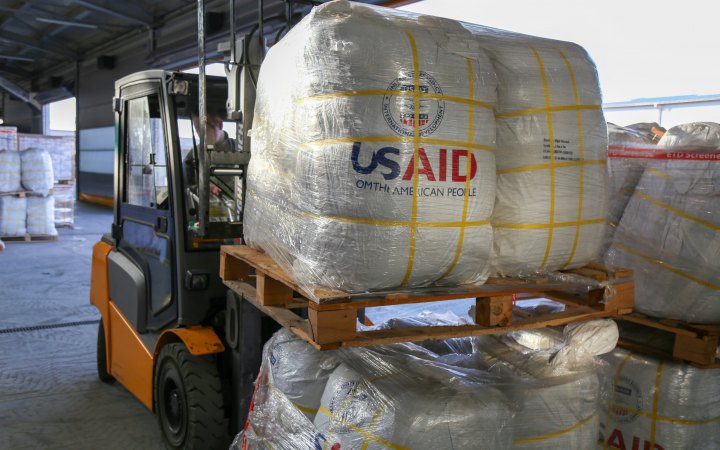 США передала гуманітарної допомоги Україні майже на мільярд доларів, - Брінк