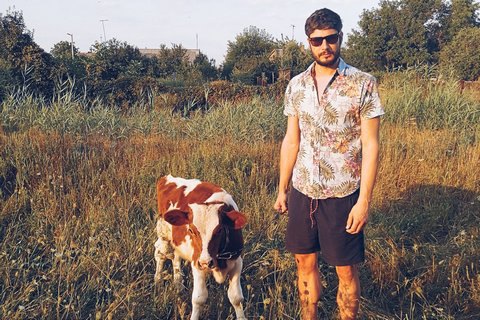 Британський фотограф, який мало не втратив зір в Авдіївці, повернувся на Донбас