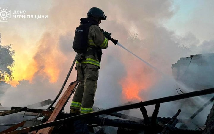 На світанку та вчора ворог атакував Чернігівщину, є травмовані (доповнено)