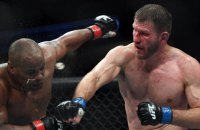 Миочич сенсационно вернул пояс чемпиона UFC в тяжелом весе, нокаутировав Кормье