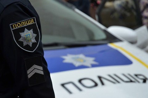 В Киеве двое мужчин на черном BMW украли $130 тысяч
