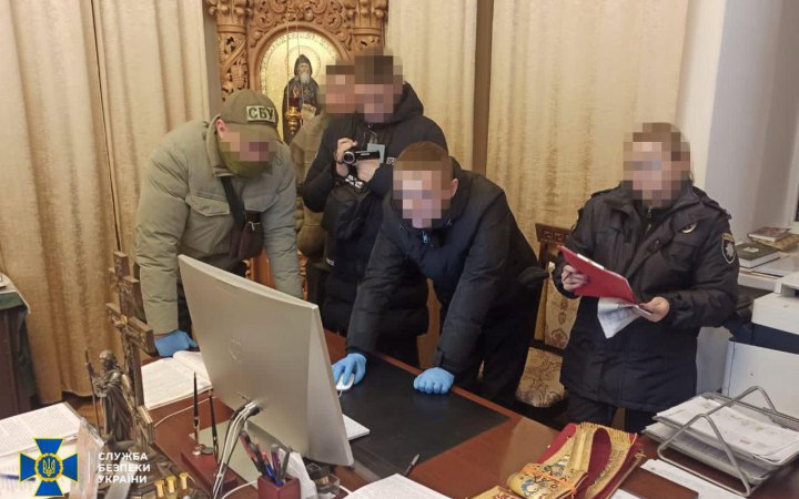 У Чернівецько-Буковинській єпархії УПЦ МП знайшли ноутбук із дитячою порнографією