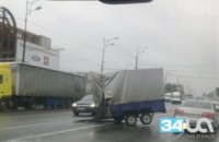 В Днепропетровске прицеп врезался в проезжающую мимо маршрутку