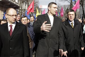 Оппозиция грозит заблокировать Раду