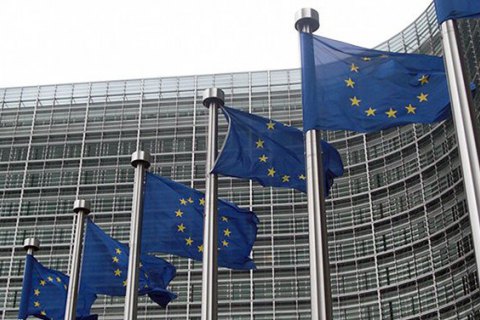 Еврокомиссия открыла против Польши производство из-за судебной реформы 