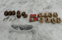 У Бахмуті затримали автомобіль з гранатами і патронами