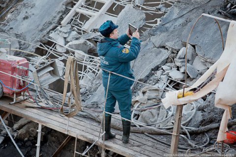 В России под Нефтеюганском обрушился мост, есть погибшие