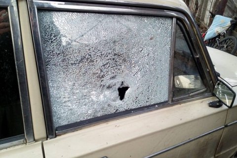 Боевики обстреляли гражданский автомобиль в Майорске