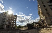 Одним «градом» убило чоловіка, сина, маму та собаку. Трагічна історія жительки Ізюма