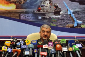 Иранский командир: правительство Рухани подвержено влиянию Запада 