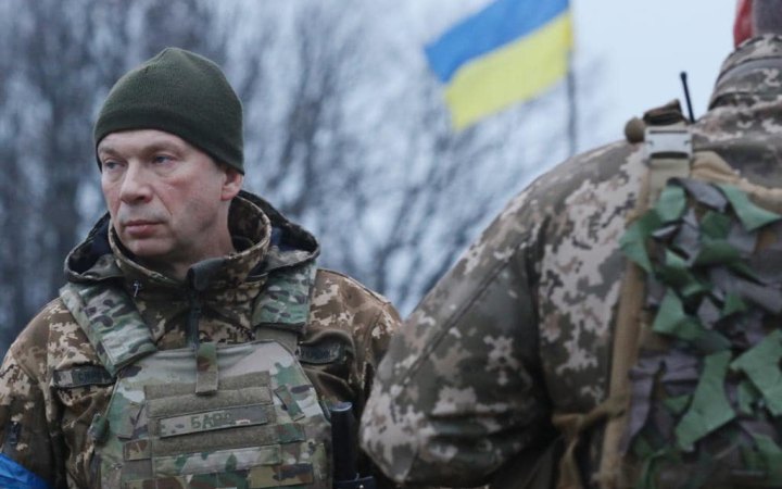 Бої у Бахмуті тривають на півночі, сході та півдні міста, - командувач Сухопутних військ