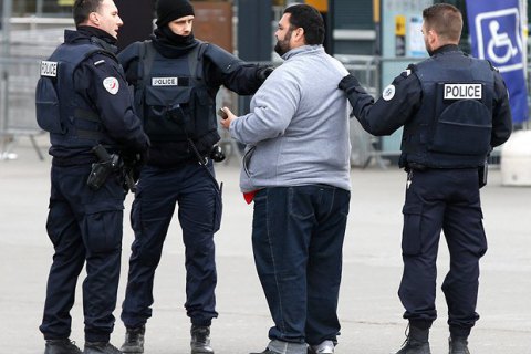 Во Франции задержали 4 подозреваемых в подготовке теракта