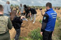 На Херсонщині правоохоронці ексгумували тіло чоловіка, вбитого окупантами в одній із катівень обласного центру