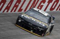 Впервые за полвека гонка серии NASCAR прошла на грунтовой трассе 