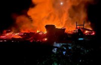 РФ знову атакувала Дніпропетровщину: є поранений, пошкоджені будинки та АЗС