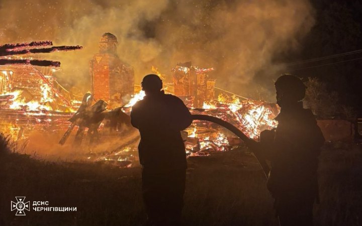 Російська армія вдарила по об'єкту критичної інфраструктури в Чернігові: є поранений