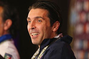 Буффон останется в сборной до 2014 года